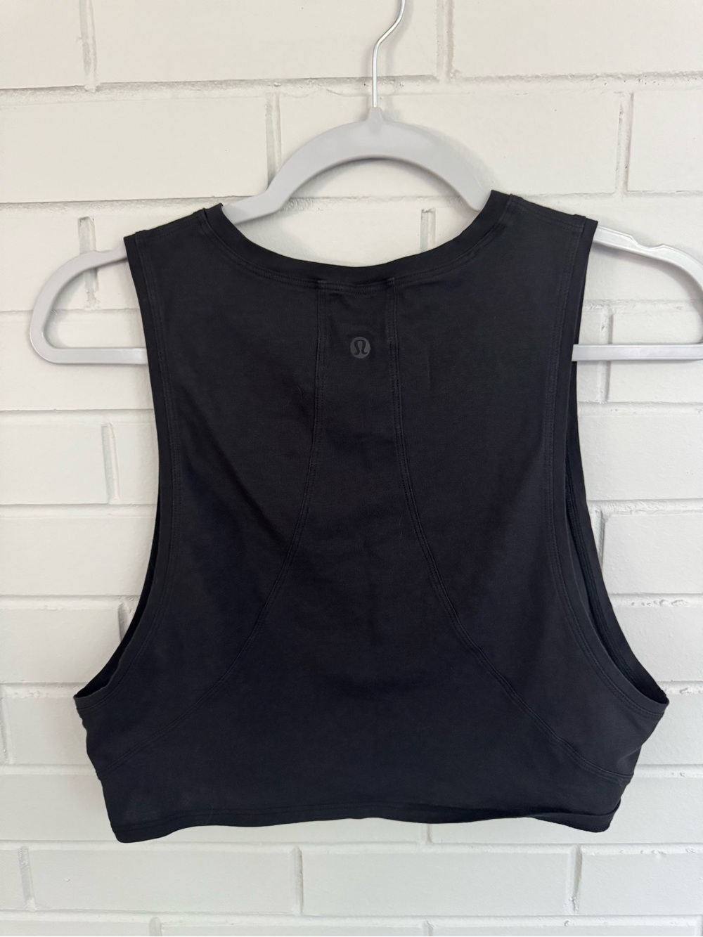 Lululemon bundle of 4 tank tops - Picture 4 of 10